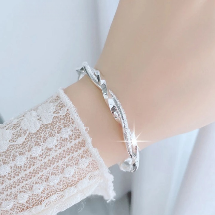 Mira Wave Bracelet